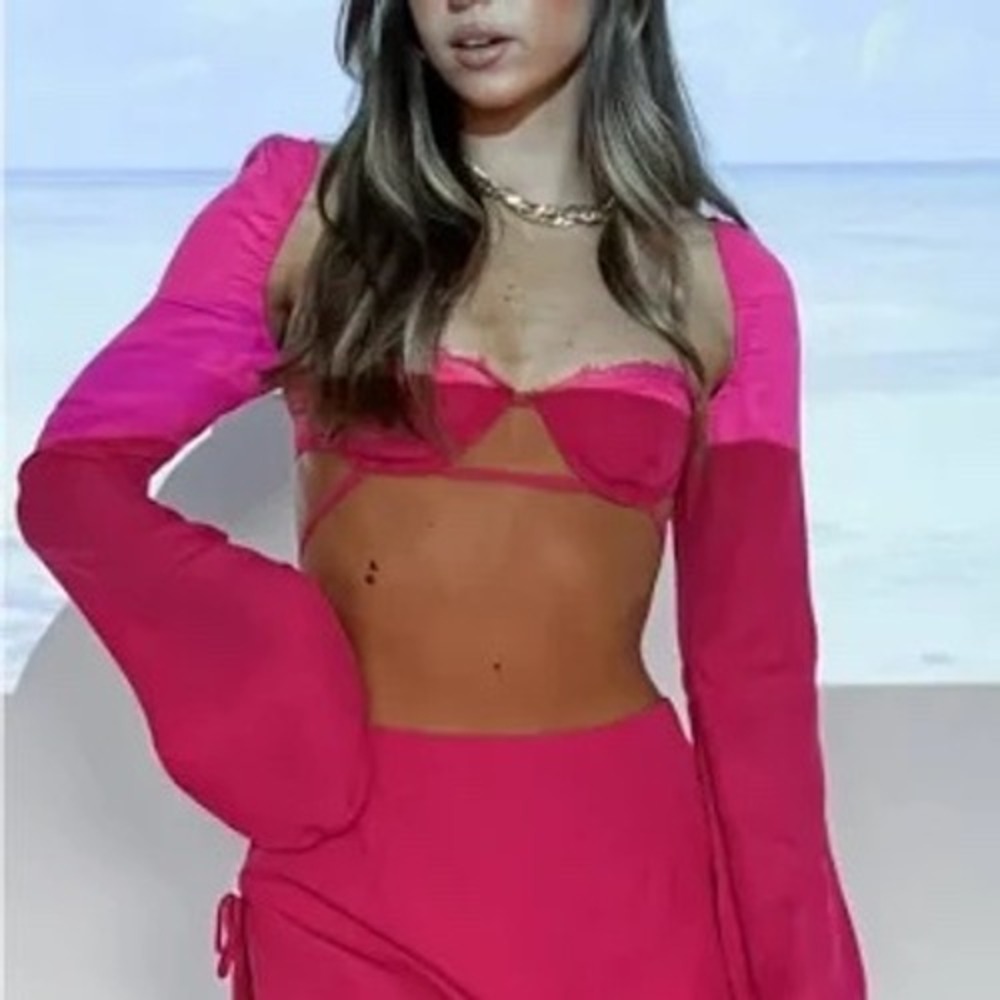 White Fox Boutique NEW Pink Long Sleeve Lace Crop Top XS Party Club Festival